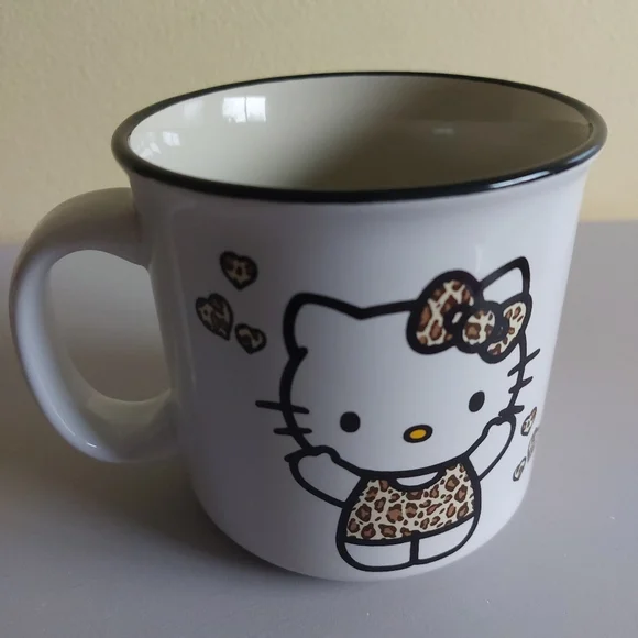 Hello Kitty Leopard Mug - Picture 8 of 8